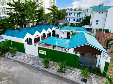 Property building, Day, Neighbourhood, Street view