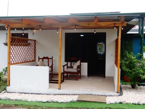 Airport Green Studio Bed and Breakfast in Heredia Province