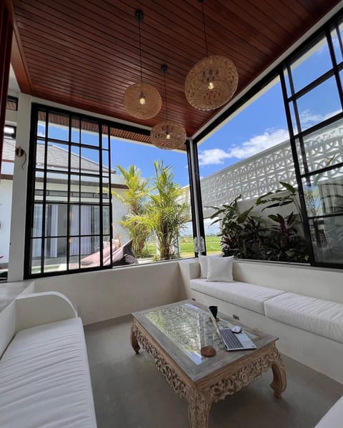 Communal lounge/ TV room, Living room, Seating area