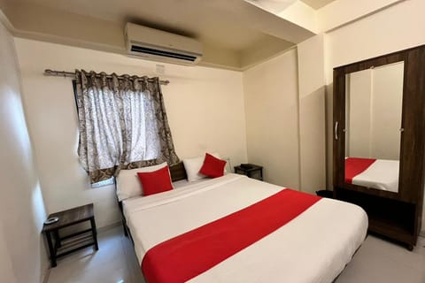 Bed, Photo of the whole room, Bedroom, wardrobe, air conditioner