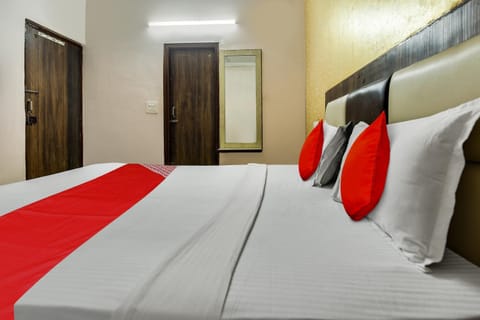 OYO Hotel Royal Hotel in Chandigarh
