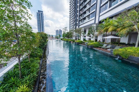 Property building, Nearby landmark, Spring, Day, Natural landscape, Garden, City view, Garden view, Pool view, Swimming pool