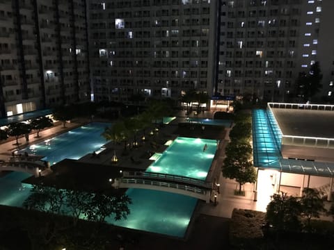 Pool view, Swimming pool