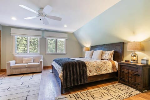 Tahoe Dreamer Newly Remodeled 4BR House in Lake Tahoe