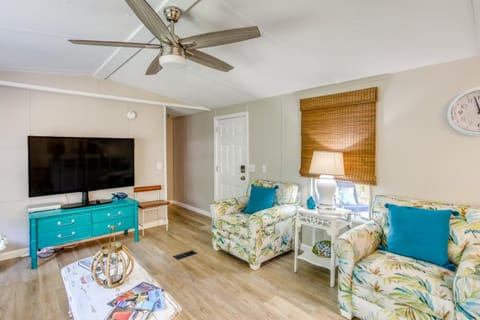 Hampstead Getaway - 5 Miles to Beaches! House in Surf City