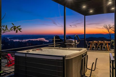 Natural landscape, Hot Tub, Sunset