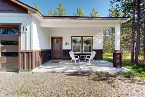 The Modern Moose Hideaway House in Valley County