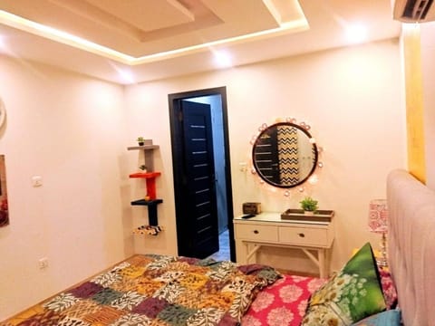 PZ Appartment Bahria Town Apartment in Lahore