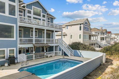 2306 - The Yellow Swan by Resort Realty House in Corolla