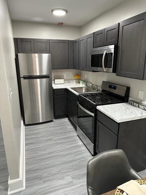 Lennox C101 Perfect & Peaceful Studio Apt Apartment in Philadelphia