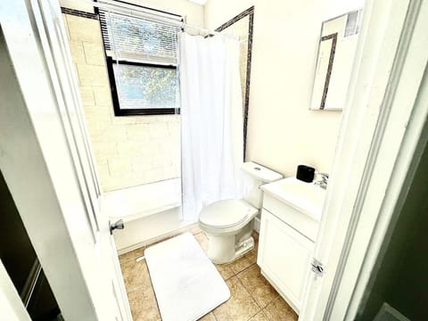 Lennox C303 Peaceful, Perfect Private Studio1br Apartment in Philadelphia