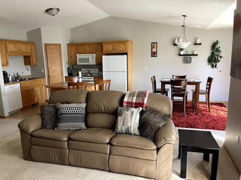 Lachify's Place-Serene townhouse Haus in West Fargo