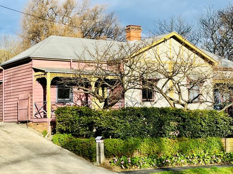 Quarryman Cottage @ 102 House in Bowral
