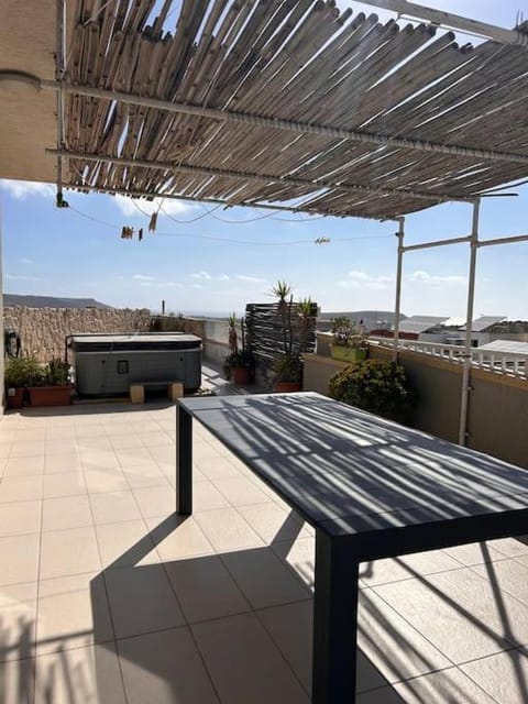 Claureece Court Mgarr Apartment in Malta