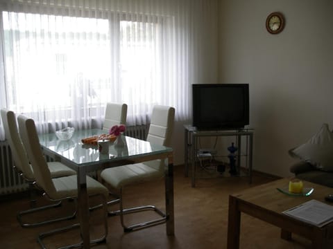 TV and multimedia, Dining area