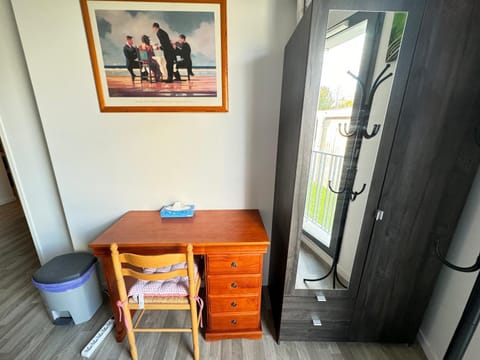 Jolie chambre à Nanterre Préfecture proche La Défense Aréna Campus SNCF et Paris Vacation rental in Île-de-France