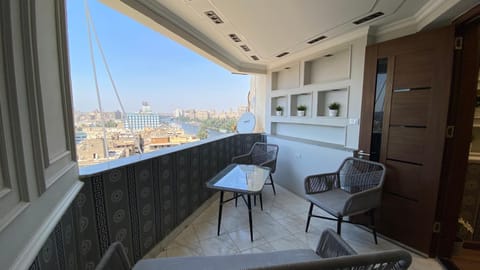 كورنيش النيل بلعجوزه Apartment in Cairo