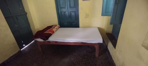 Sri Viswanatham Guest House Bed and Breakfast in Varanasi