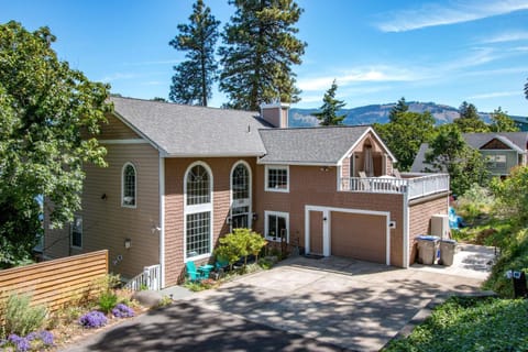 Gorge View 365 House in Hood River