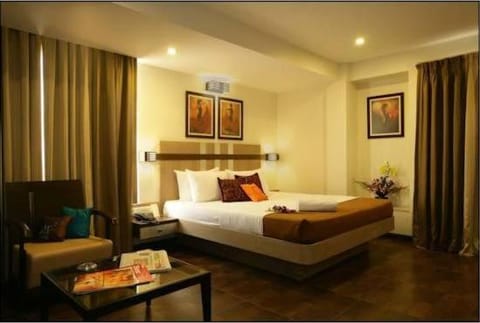Hotel Utsav Deluxe Hotel in Pune