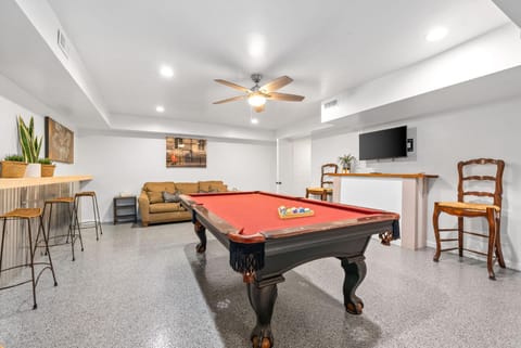Memories On Madison Entire Home With Game Room 16 Casa in Clarksville