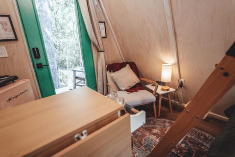 The Green Glamping Getaway Apartment in Laurel Township