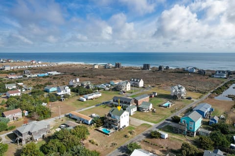 7030 - Waves Against the Machine by Resort Realty House in Rodanthe