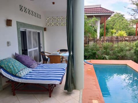 The Pool House & The Colobus House, Bella Seaview, Diani Beach, Kenya Apartment in Diani Beach