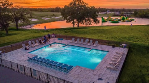 Pool view, Swimming pool