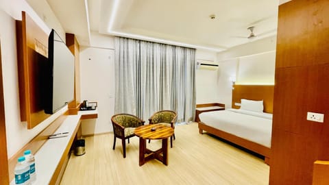 Bed, TV and multimedia, Bedroom, air conditioner