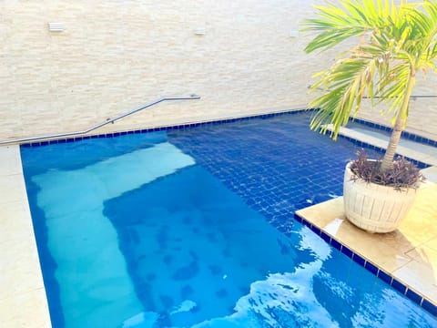 Linda Casa com piscina e totalmente climatizada Airbn b Casa in Petrolina