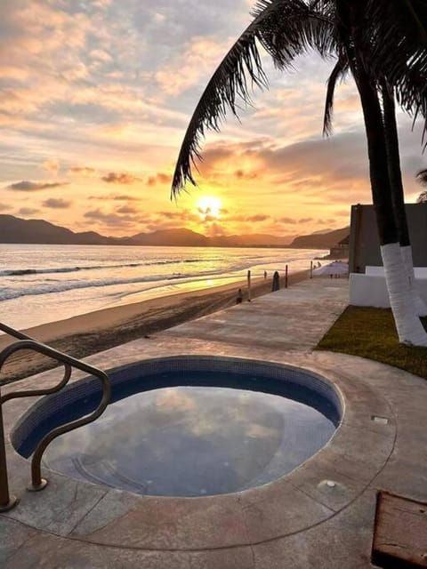 Casa Santiva Playa House in Manzanillo