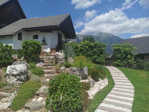 Garden, Garden view, Mountain view