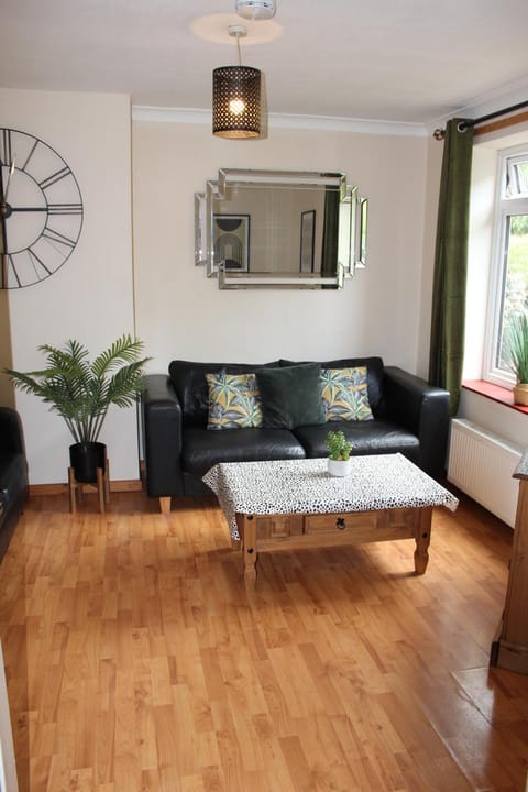 Large 7 double bedroom house with large driveway Wohnung in Norwich