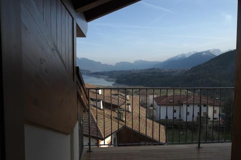 Balcony/Terrace, Lake view