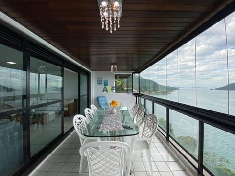 Porto Real Resort - Ocean Front View Condo in Mangaratiba