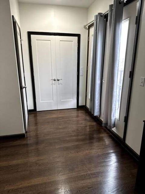 Duplex Apartment In Bayonne NEW JERSEY. up to 4 peoples. Condo in Bayonne