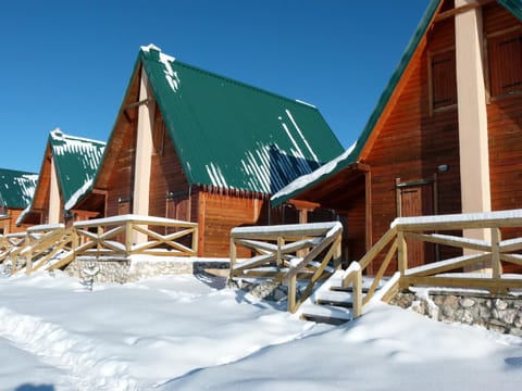 Mountain view Lodges Albergue natural in Montenegro