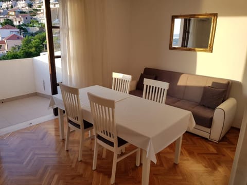 Apartment Anet with free parking Apartment in Dubrovnik