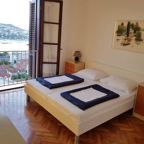 Apartment Anet with free parking Apartment in Dubrovnik