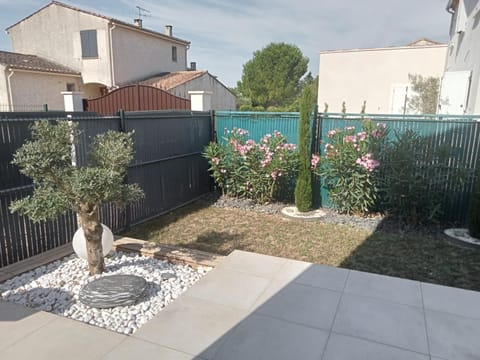 Patio, Garden