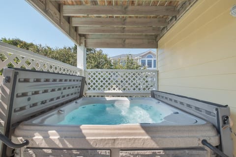 4665 - South Bound by Resort Realty Maison in Southern Shores