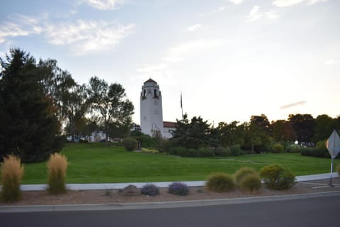 Bsu Playland 3bd 1b Fully Remodeled on Bsu Campus House in Boise