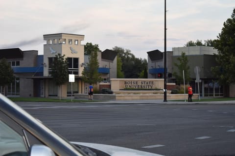 BSU Playland 2bd 1b Fully Remodeled on Bsu Campus House in Boise