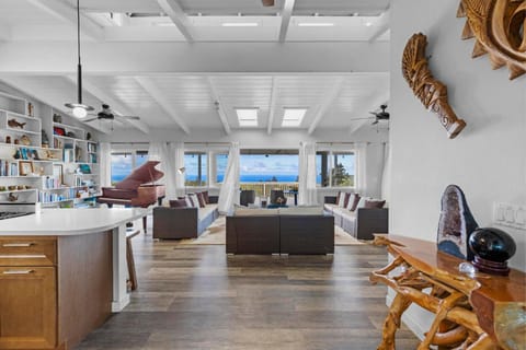 Living room, Sea view