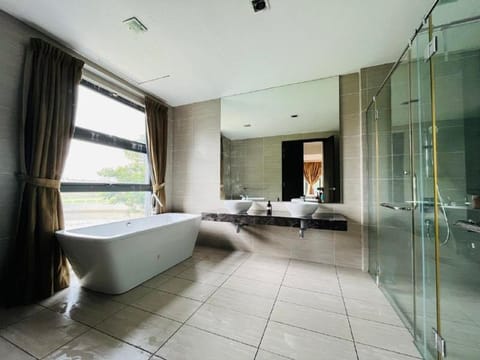 OS Private Pool 3-Sty Bungalow Classic Elegant House in Putrajaya