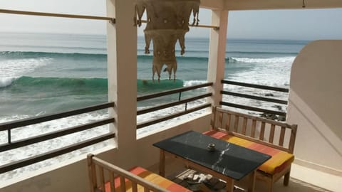 Balcony/Terrace, Living room, Seating area, Dining area, Sea view