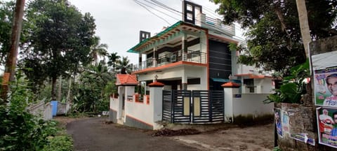 KRISHNASREE House in Thiruvananthapuram