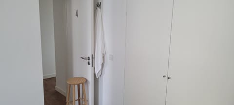 Comfy room near Metro Vacation rental in Lisbon