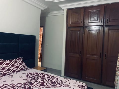 Appartement meublé , Bonamoussadi, Douala-Vanguard's signature Suite Condo in Douala
